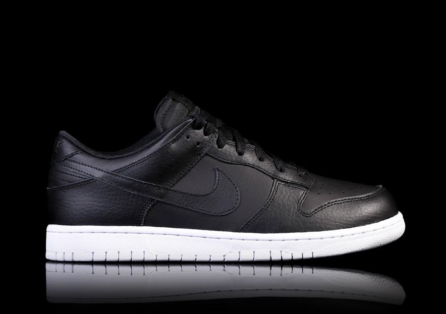 all black dunk low