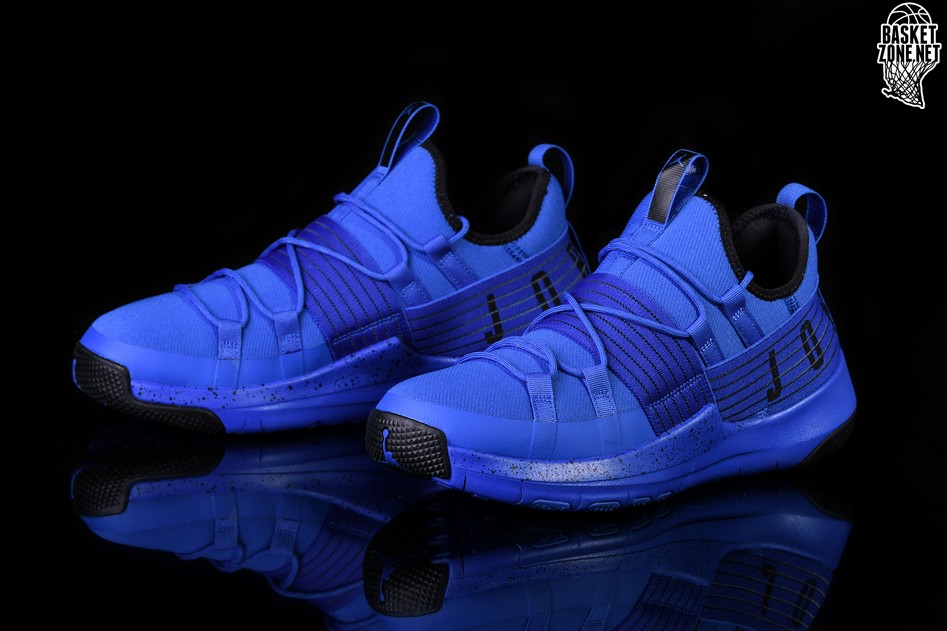 jordan trainer pro hyper royal