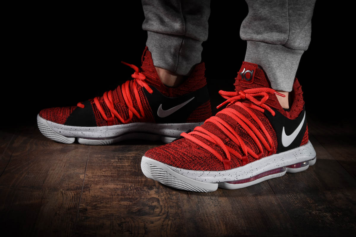 NIKE ZOOM KD 10 RED VELVET