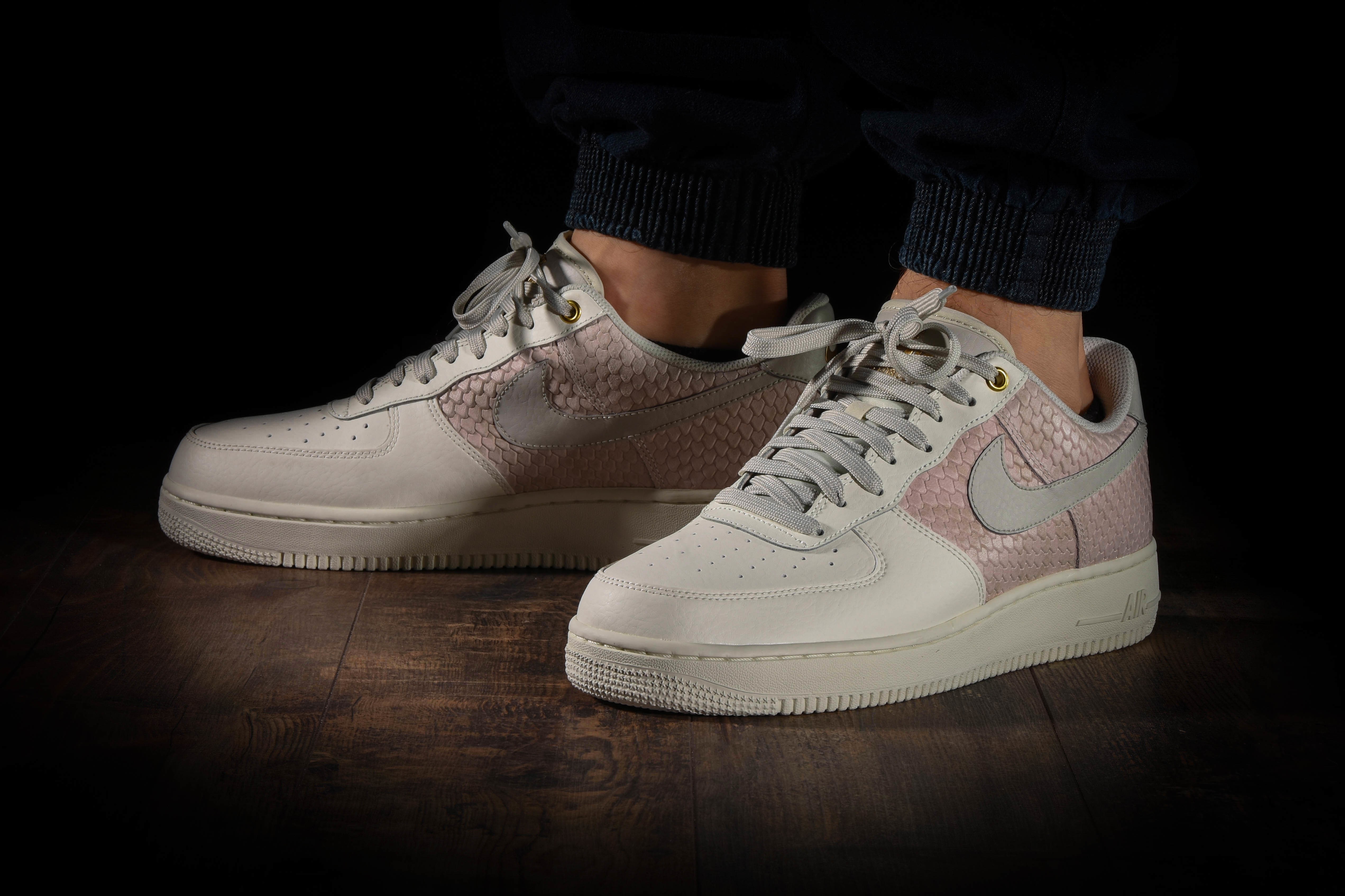 NIKE AIR FORCE 1 '07 LV8 SAIL