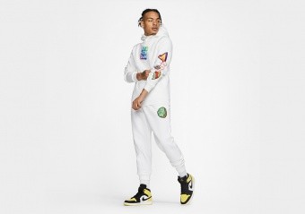 NIKE AIR JORDAN JUMPMAN STICKER HOODIE WHITE price 69.00