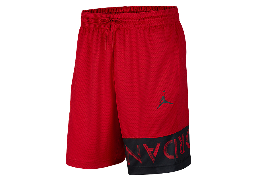 gym red nike shorts