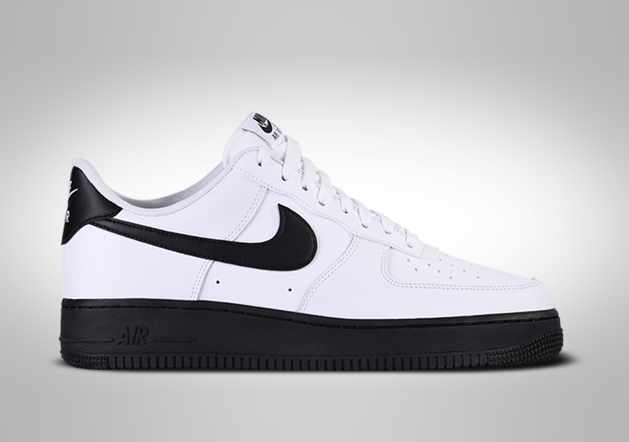 NIKE AIR FORCE 1 LOW '07 WHITE BLACK MIDSOLE price €107.50 