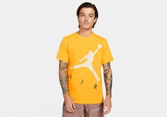 NIKE AIR JORDAN JUMPMAN AIR HBR CREW TEE UNIVERSITY GOLD