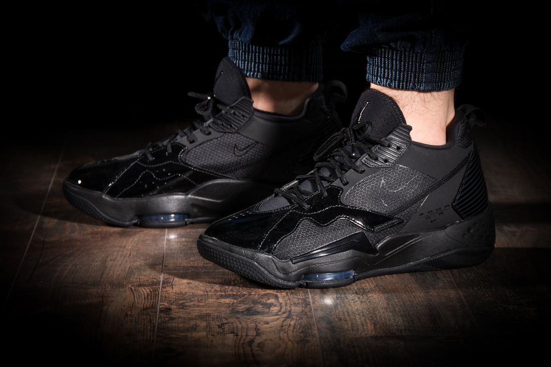 jordan zoom 92 triple black