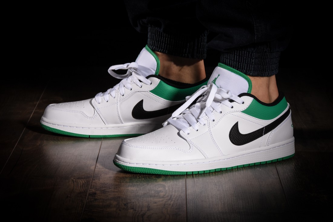 NIKE AIR JORDAN 1 RETRO LOW WHITE LUCKY GREEN