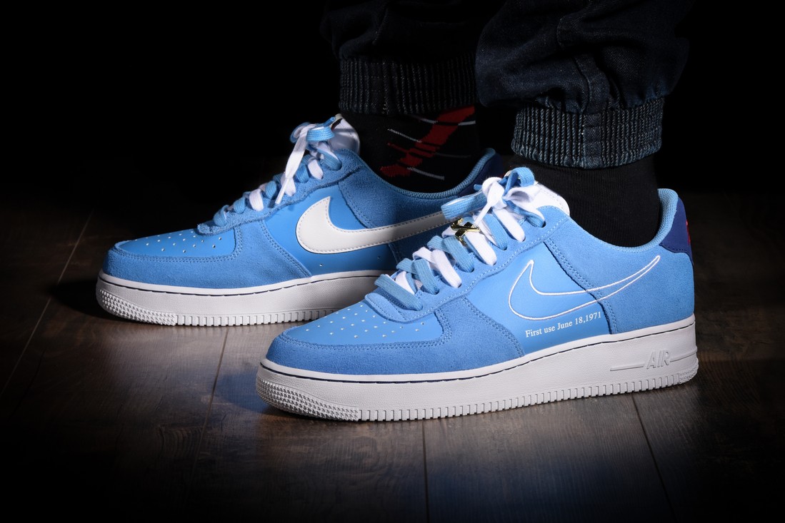NIKE AIR FORCE 1 LOW FIRST USE UNIVERSITY BLUE