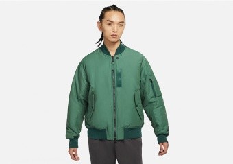 NIKE AIR JORDAN ESSENTIALS STATEMENT MA-1 JACKET NOBLE GREEN/ARCHAEO BROWN