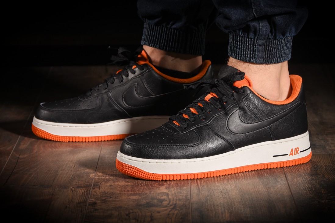 Nike air force zwart met oranje sale