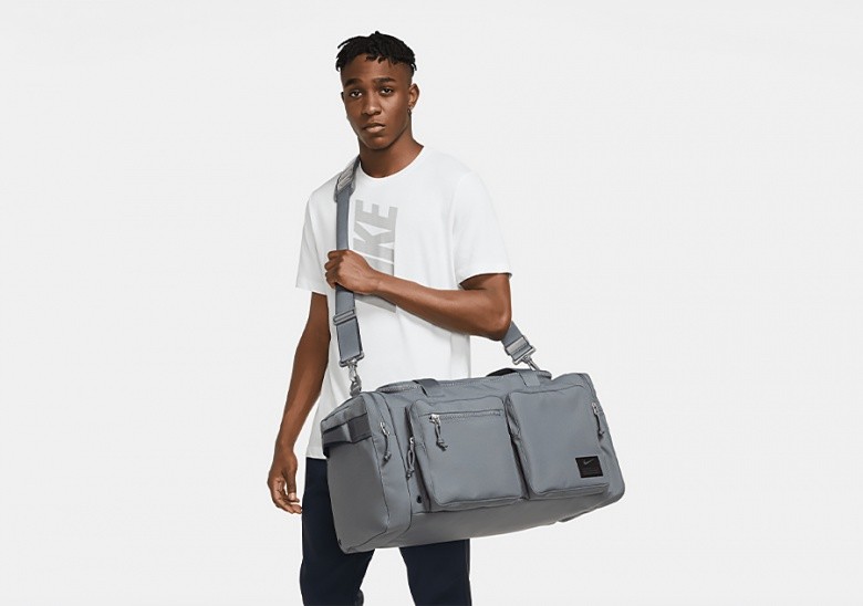 NIKE UTILITY POWER DUFFEL BAG (MEDIUM, 51L) SMOKE GREY