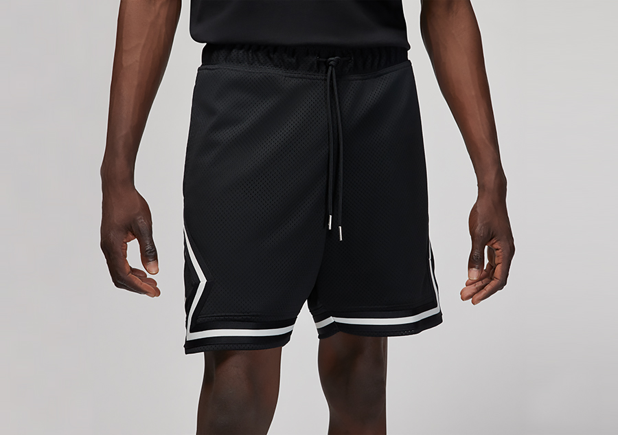Nike On-Court 23 Practice Icon Black Milwaukee Bucks Shorts / x Large